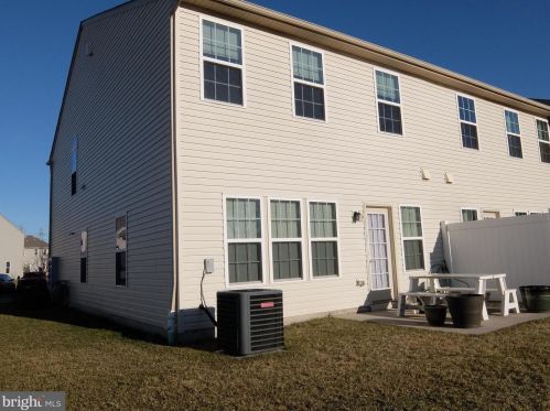 78 Sundance Dr, Trenton NJ 08619-3968 exterior