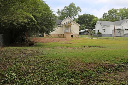 1595 Elm St, Conyers GA  30012-3715 exterior