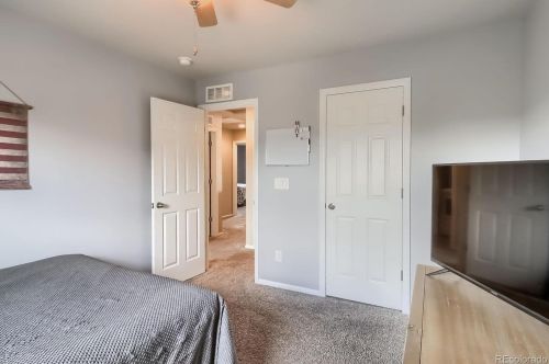 26901 Roxbury Pl, Denver CO  80016-7528 exterior