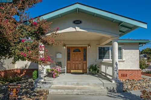 1800 Manzanita Dr, Concord, CA 94519-1129