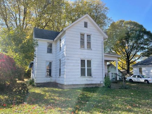 208 Payson St, Swygert, IL 61764-2115