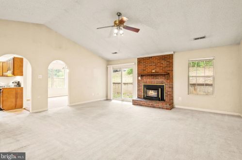 15069 Barkwood Dr, Woodbridge, VA 22193-1801
