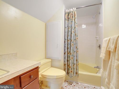 1407 Mahantongo St, Primrose PA 17901-3307 exterior