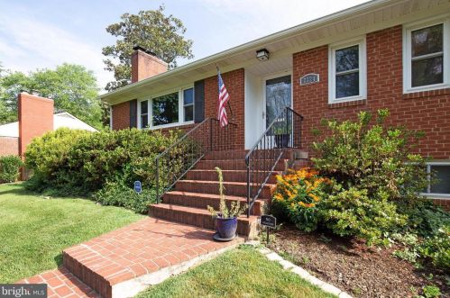7324 Pinecastle Rd, Falls Church, VA 22043-3017