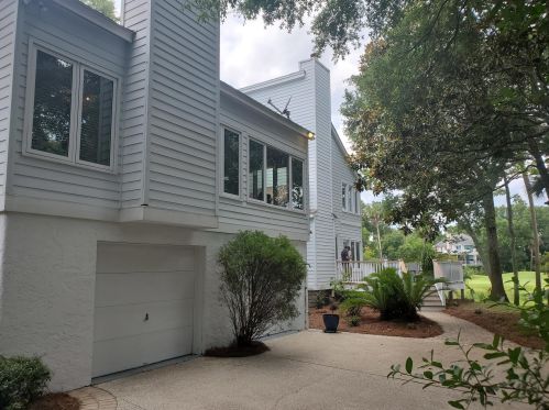 17 Oyster Row, Isle Of Palms SC  29451-2724 exterior