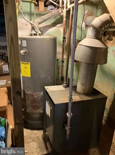 1229 12 St, Philadelphia PA 19147-4903 exterior