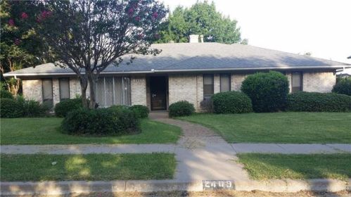 2409 Meadow Creek Dr, Carrollton, TX 75006-1413