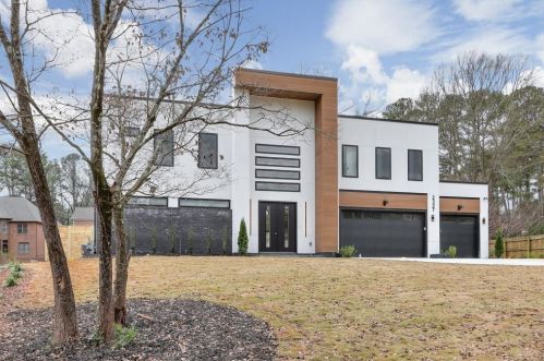 2327 Meadowvale Dr, Atlanta GA  30345-3568 exterior