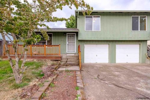 3137 Lyon St, Albany OR  97322-3953 exterior