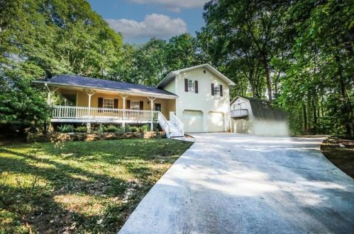 2430 Amberbrook Dr, Conyers GA  30094-6108 exterior