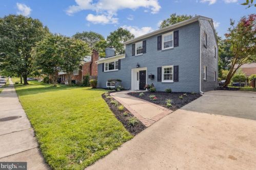 6420 24th St, Arlington, VA 22207-1016