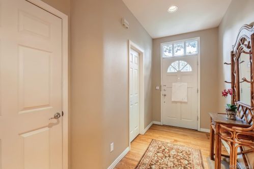 124 Jackson St, Denver, CO 80206-5523