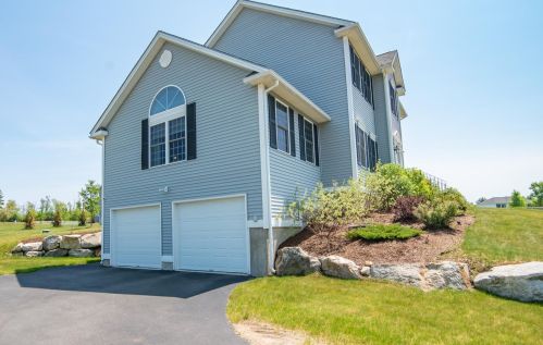 22 Manter Mill Rd, Londonderry, NH 03053-2222