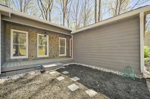 114 Corley Cir, Hiram, GA 30141-2136