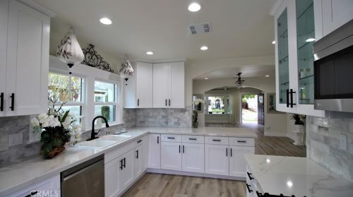 1020 Hickory St, Santa Ana CA  92701-6004 exterior