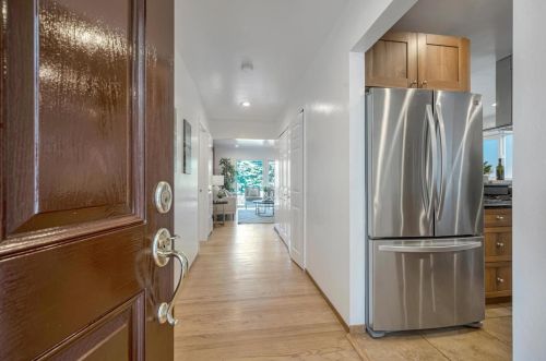 3660 Fleetwood Dr, San Bruno, CA 94066-1212