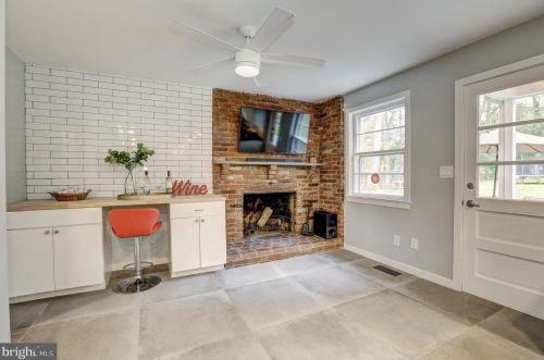 15009 Snowden Dr, Silver Spring MD 20905-5663 exterior