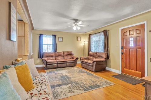2811 Withers Ave, Pueblo, CO 81003-1339