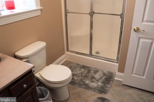 1954 Pickering Trl, Lancaster PA exterior