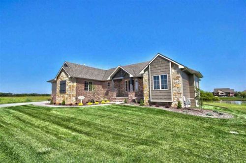 1608 Elk Ridge Ave, Goddard, KS 67052