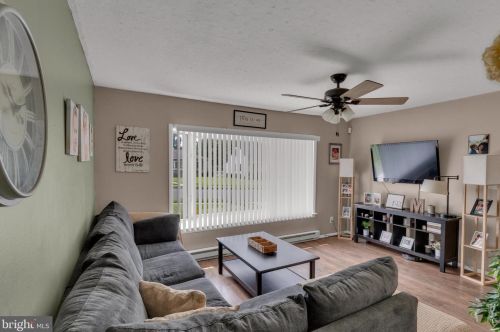 268 Clamer Rd, Trenton NJ 08628-3202 exterior