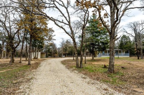 1245 Blackjack Rd, Valley View TX  76272-7773 exterior