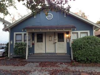 1405 Harvard St, Houston TX  77008-4246 exterior