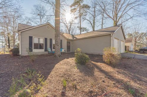 1508 River Rock Trce, Holly Springs, GA 30188-2954