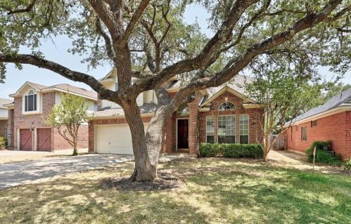 8111 Cheno Cortina Trl, Austin TX  78749-2723 exterior