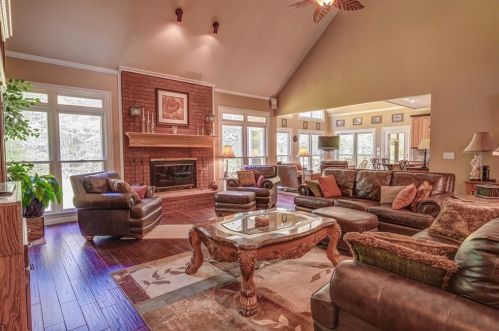 60 Hickory Hill Dr, Oxford, GA 30054-2621