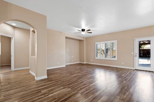 2061 Murrieta Rd, Perris, CA 92571-3513