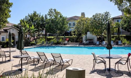 1 Lilac, Irvine CA  92618-6908 exterior