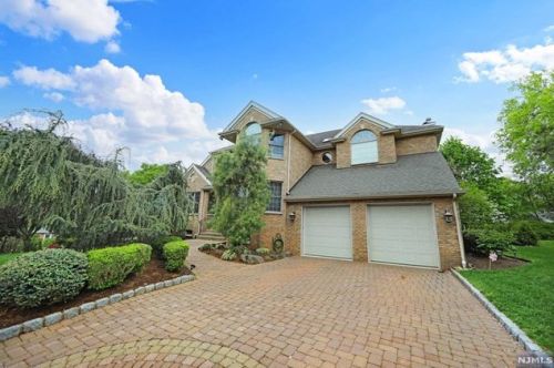 633 Lake Ave, Oradell, NJ 07649-2539