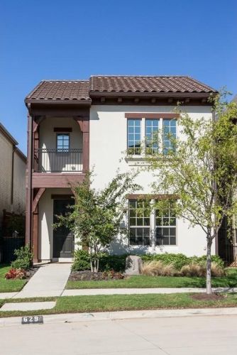 629 Surrey Ln, Lewisville, TX 75022-4504