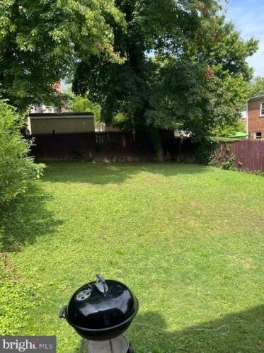 8456 New Hampshire Ave, Silver Spring MD  20903-3308 exterior