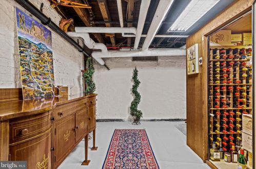 114 Kings Hwy, Tavistock NJ 08033-1981 exterior