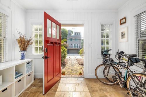 1192 Barnes St, Atlanta, GA 30318-7808