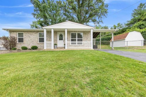 1545 Ville Martha Ln, Hazelwood, MO 63042-1612