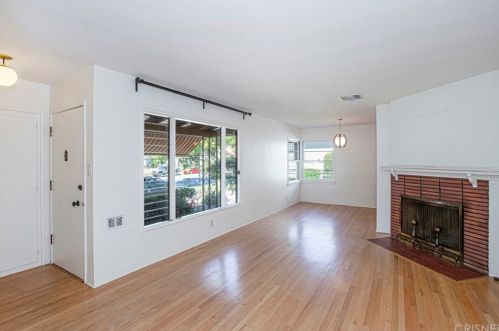 1828 Canada Blvd, Glendale CA  91208-2610 exterior