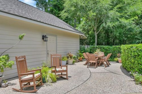 1612 Sweet Gum St, Conroe TX  77385-9530 exterior