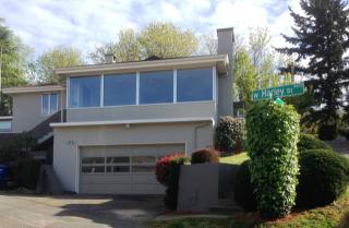 3207 Harley St, Seattle, WA 98199-1121