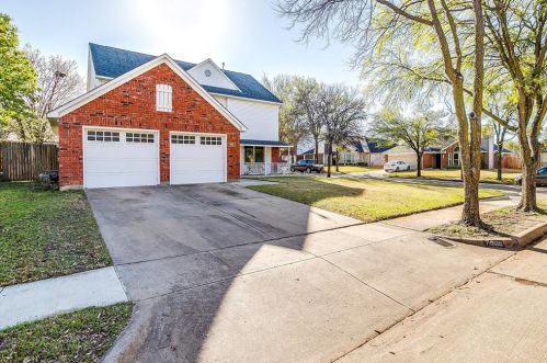 7500 Lake Arrowhead Dr, Fort Worth TX  76137-3702 exterior