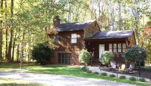 5161 Thomas Jefferson Rd, Forest, VA 24551-2376