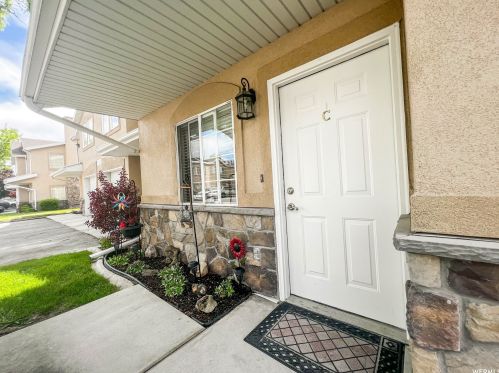 7122 Longitude Ln, Taylorsville, UT 84084-7484