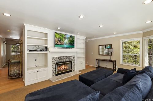 26215 Augusta Dr, Lake Arrowhead, CA 92352-9703
