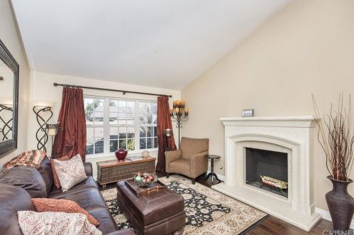5502 Pointed Oak Pl, Calabasas, CA 91301-1539