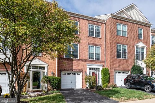 12972 Park Crescent Cir, Herndon VA  20171-2818 exterior