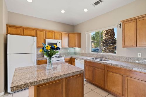 82298 Lancaster Way, Indio, CA 92201-7578