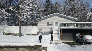 26 Pinnacle St, Manchester, NH 03106-1535