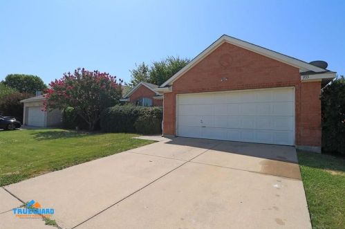 933 Grand National Blvd, Fort Worth, TX 76179-2338